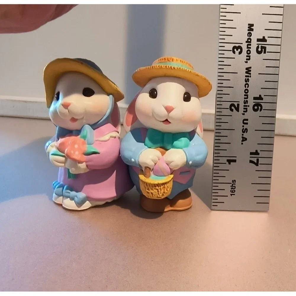 Vintage Easter Bunny Salt and‎ Pepper Shakers Pastel Rabbit Set 3.5 Inch